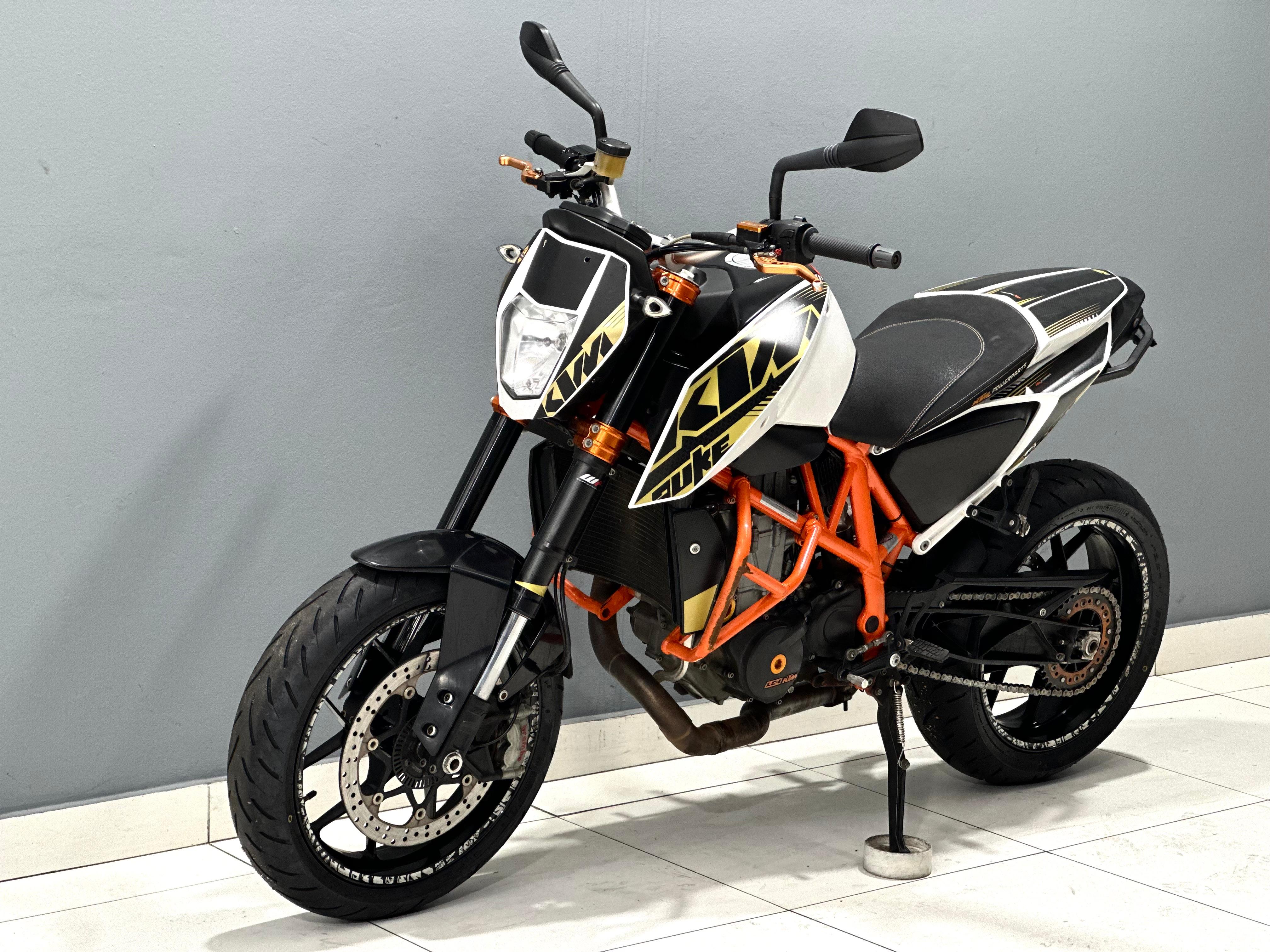 WhatsApp Image 2025-11-19 at 15.10.51 (4)