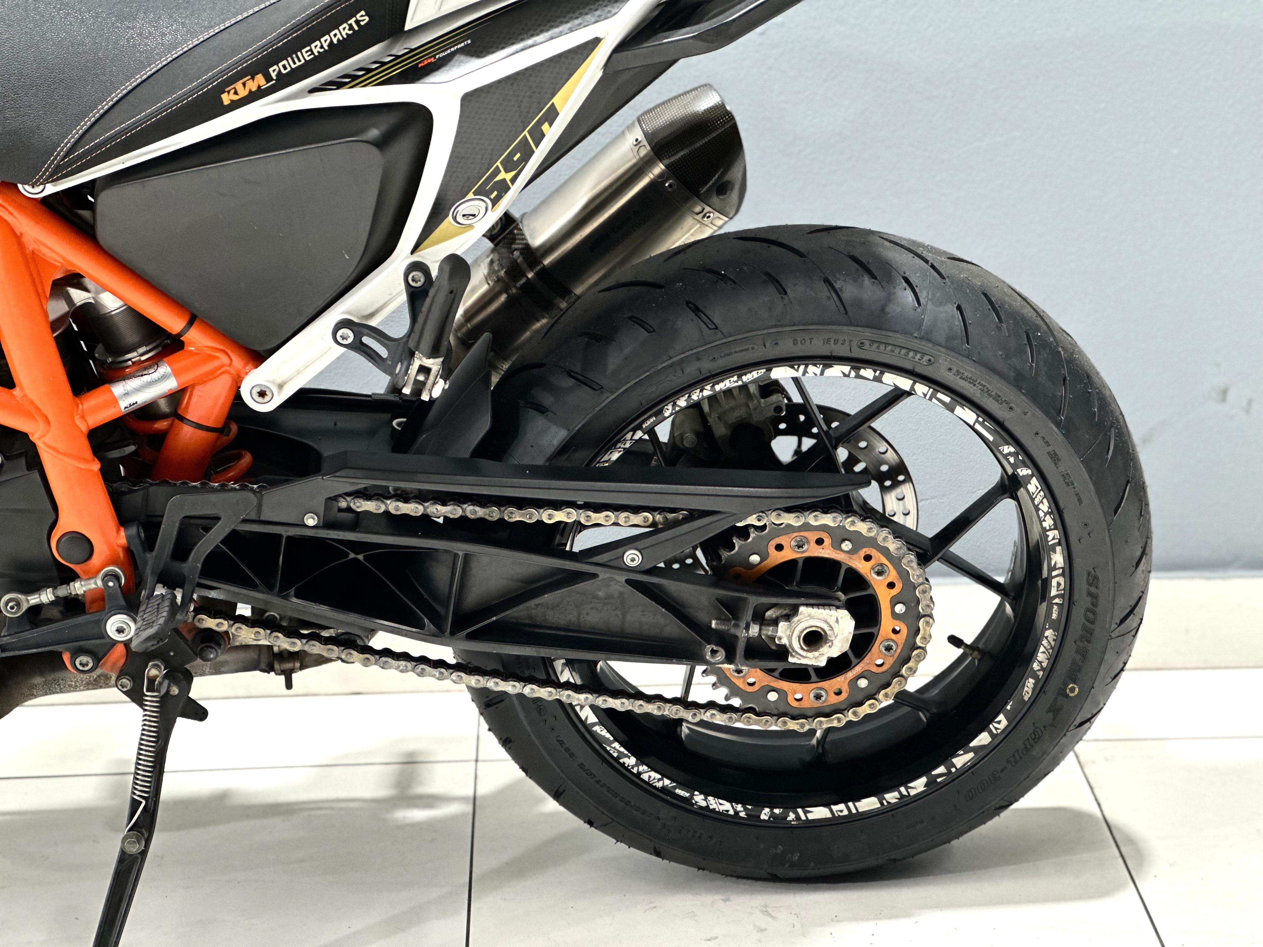 WhatsApp Image 2025-11-19 at 15.10.52 (2)