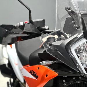 WhatsApp Image 2025-12-09 at 16.01.13