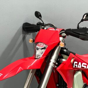 WhatsApp Image 2025-12-18 at 16.09.02 (1)